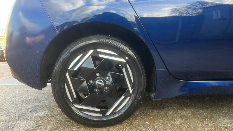 Nissan LEAF 110kW Acenta 39kWh 5dr Auto Electric Hatchback